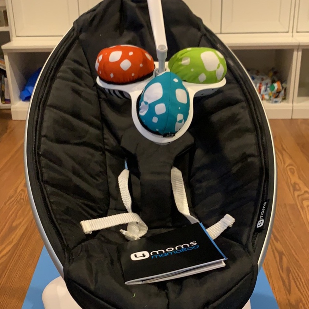 Mamaroo baby swing/rocker